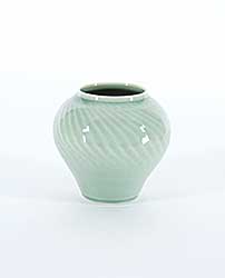 #1147 ~ House - Green Grooved Vase