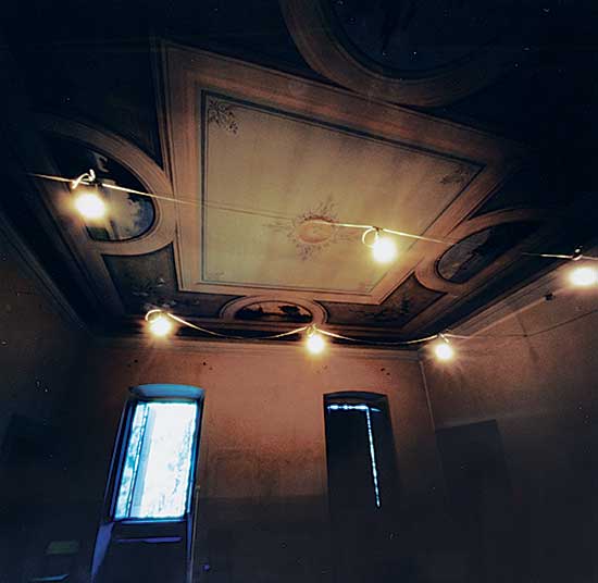 #203 ~ Bos - Todi, Large Studio with Lights [12:1]  #2/5
